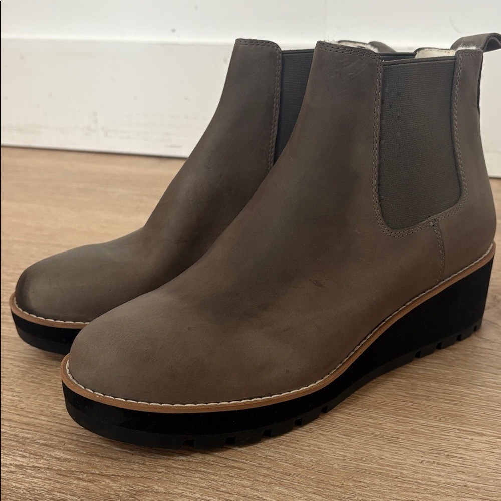 Eileen Fisher Shearling Lined Chelsea Wedge Ankle Boots Size 10 - Picture 4 of 16